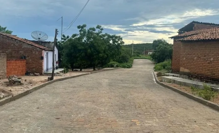 Com mais de R$ 1 milhão investido, Idepi conclui pavimentação em Francisco Santos 