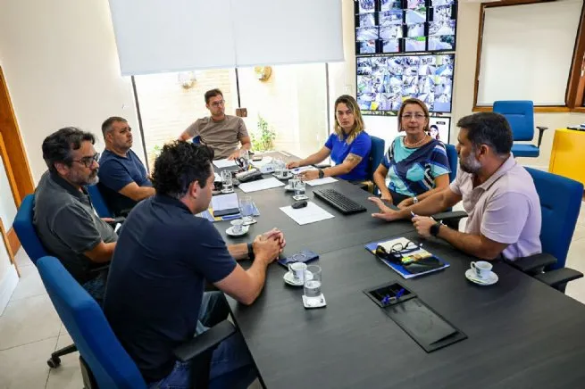 Prefeito Reinaldinho recebe diagnóstico da situação habitacional de São Sebastião