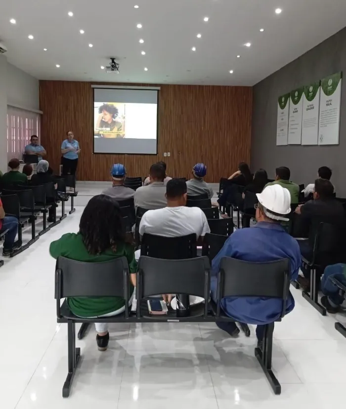 Cerest realiza palestra sobre saúde mental para trabalhadores em Parnaíba