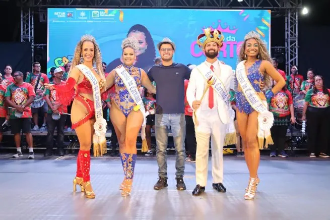 São Sebastião elege Corte do Carnaval 2025 em noite de muito samba e alegria