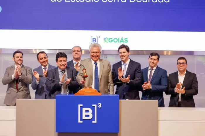 Caiado e Daniel conduzem leilão de concessão do Serra Dourada (Foto: Lucas Dienner)