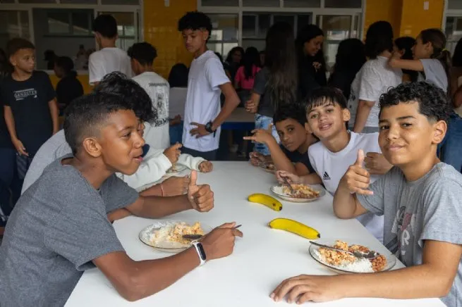 Mais de 16 mil alunos voltam às aulas em São Sebastião