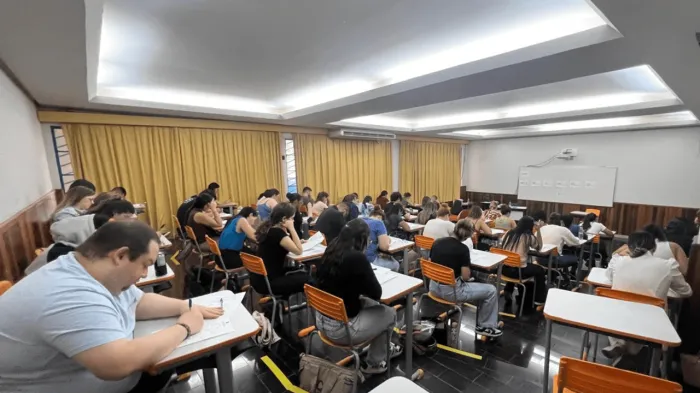Candidatos participam de primeira fase de prova de Residência