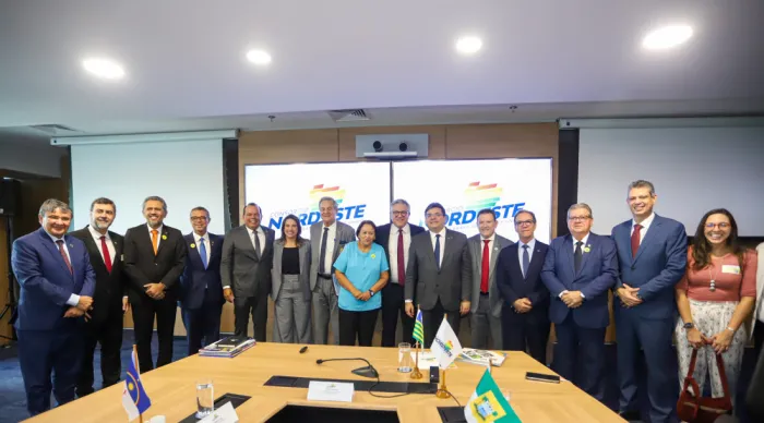Fábio Mitidieri discute crédito e investimentos em infraestrutura com governadores do Nordeste