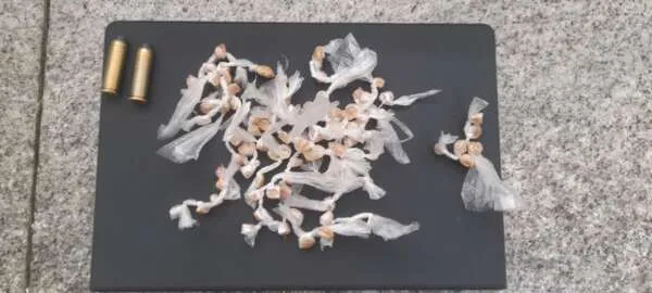 Trio suspeito de ameaça é preso com 91 pedras de crack em Quixadá