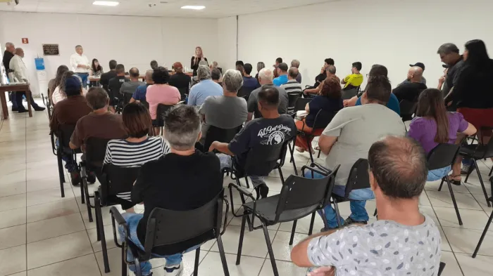Secretária de Agricultura alinha planejamento com feirantes