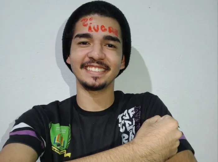 Estudantes da rede estadual celebram aprovações em Odontologia, Direito e Biomedicina pelo Prouni