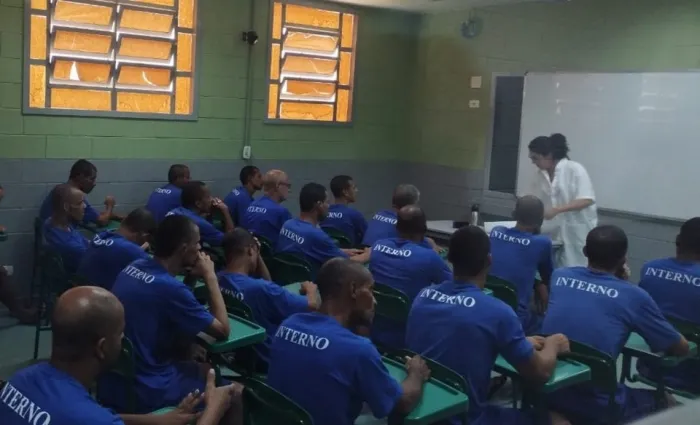 Ano letivo tem início para 3.800 alunos do sistema prisional capixaba