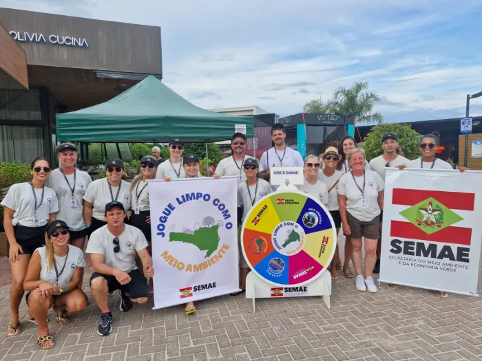 Ação de combate ao lixo nos oceanos com tenda interativa chega à praia da Joaquina nesta sexta