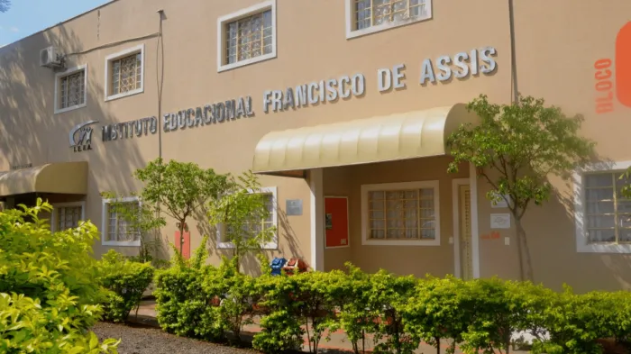 Trabalho e IEFA inscrevem para 18 cursos