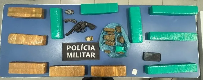 13º Batalhão apreende armas e drogas em operação em São Mateus