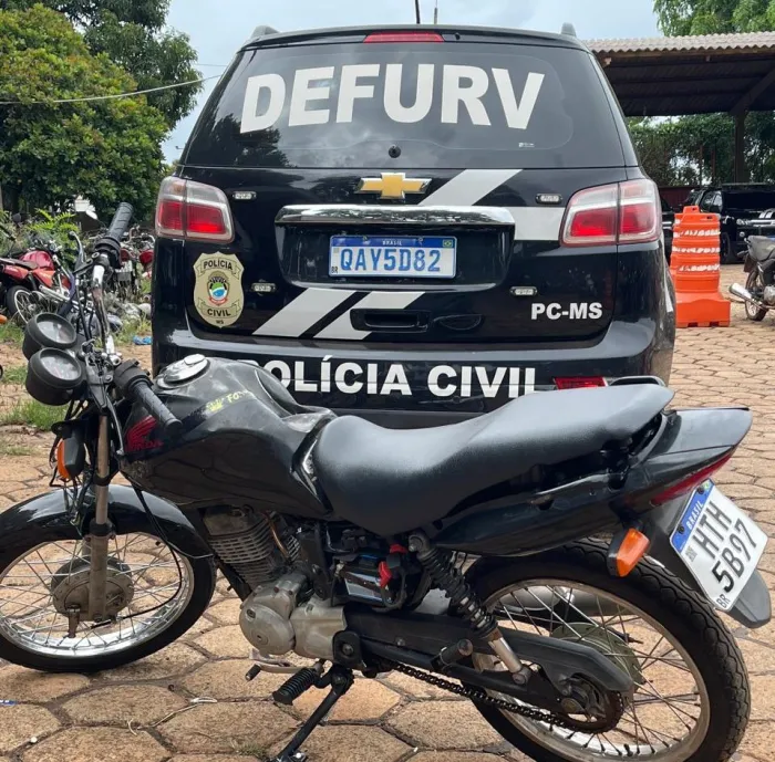 Polícia Civil apreende motocicleta com sinais identificadores adulterados
