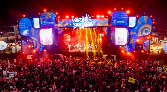 Primeira noite do Verão Sergipe 2025 em Pirambu atraiu uma multidão / Foto: Arthuro Paganini