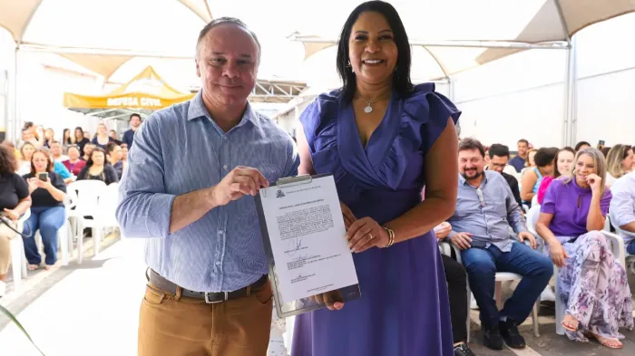 Secretária da Mulher cita servidoras em discurso de posse