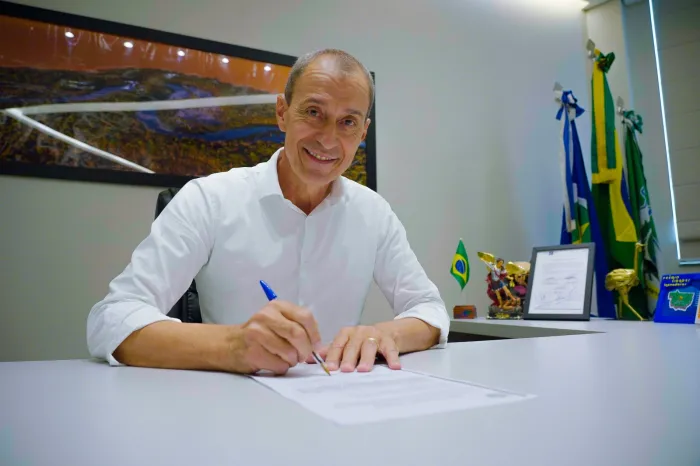 UBS Parque das Araras: Prefeito Miguel Vaz assina ordem de serviço para início das obras