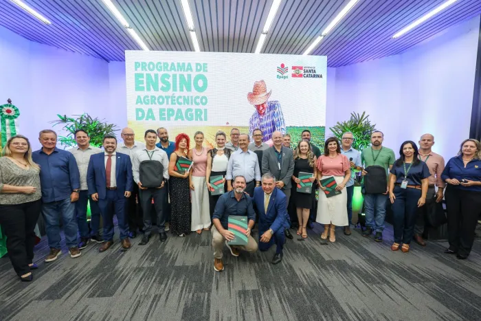 Governador lança Programa de Ensino Agrotécnico da Epagri e anuncia investimentos em Cedups