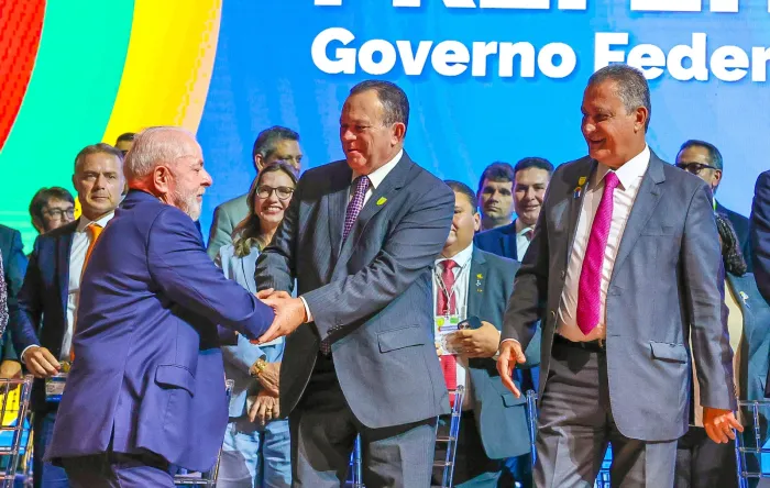 Em Brasília, Brandão participa de ação do governo federal para fortalecer o municipalismo e o pacto federativo