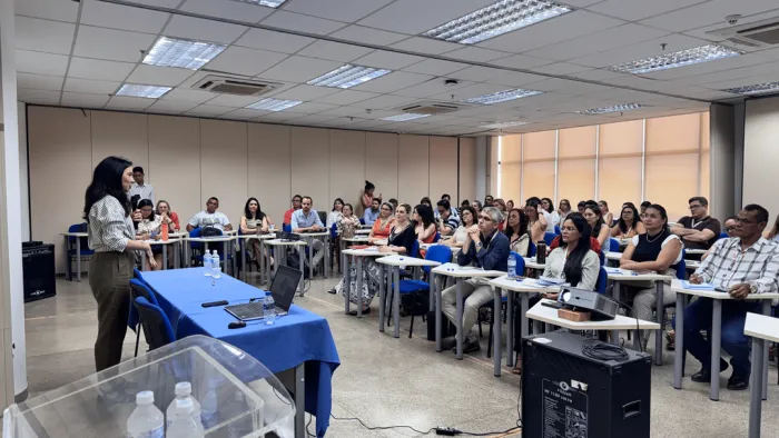 Seduc promove treinamento sobre comunicação estratégica e Visão de Futuro para gestores da rede