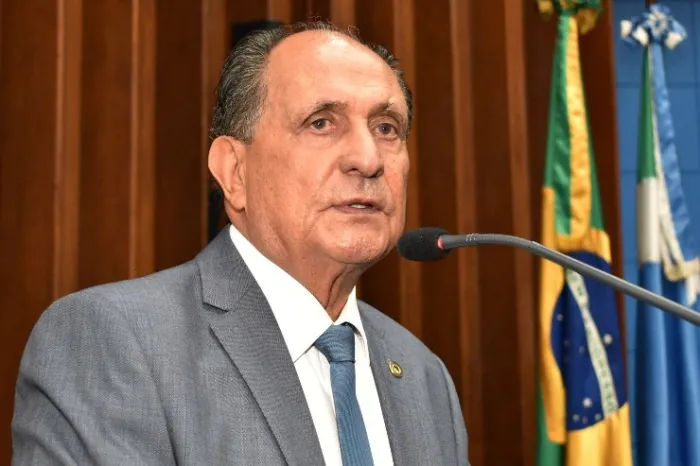 Zé Teixeira trabalha por mais segurança no trânsito