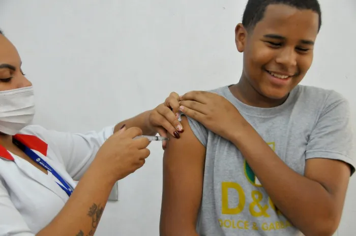 Vacina contra a dengue está disponível em mais de 50 postos de saúde de Nova Iguaçu