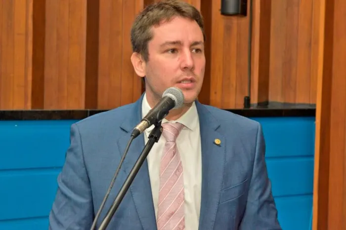 Proposta versa sobre alternativa econômica e sustentável aos pescadores profissionais