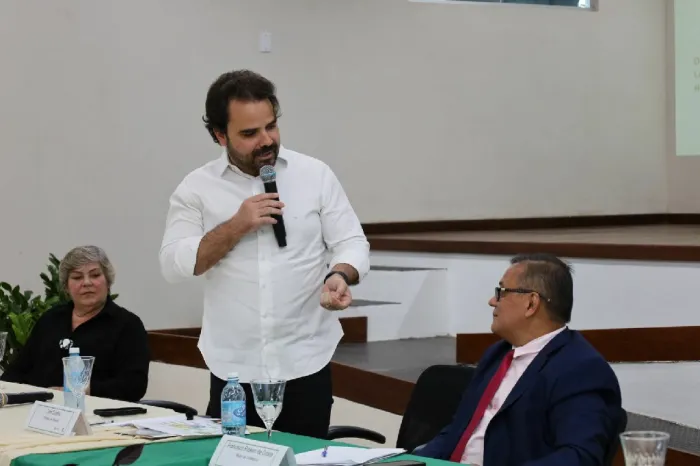 Educação: Prefeito Toni Cunha participa de conferência sobre criação do novo curso de medicina na Unifesspa