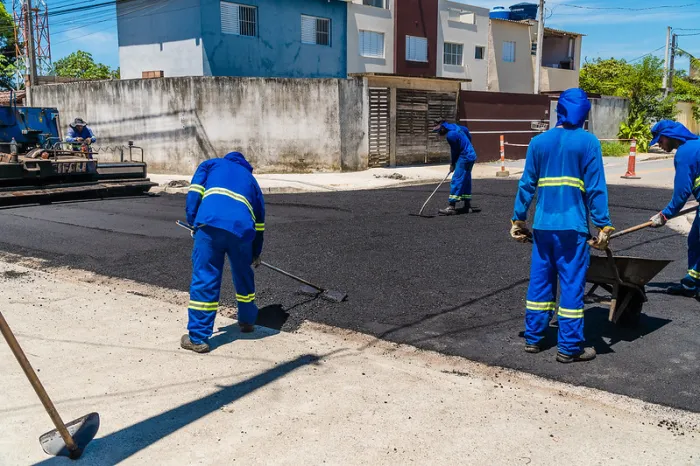 Bertioga avança com obras de pavimentação e drenagem no Jardim das Canções
