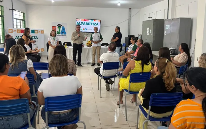 Seduc reforça ações do Programa Alfabetiza Piauí e amplia busca ativa