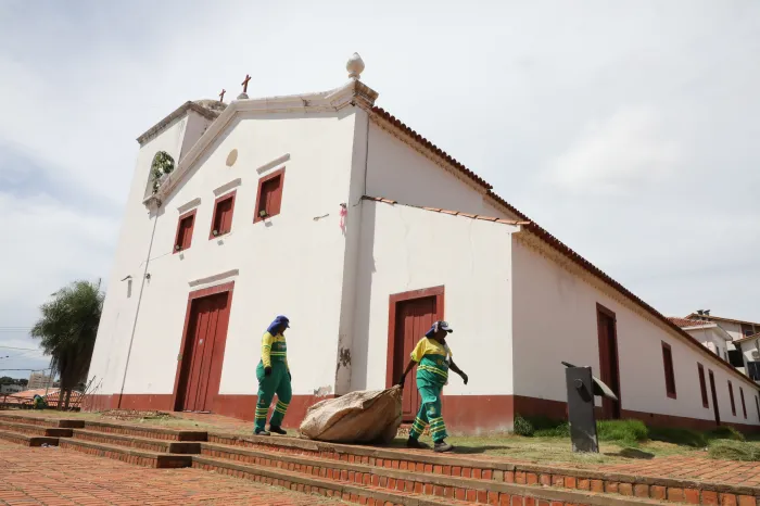 Mutirão de zeladoria atende pontos turísticos e áreas de lazer de Cuiabá