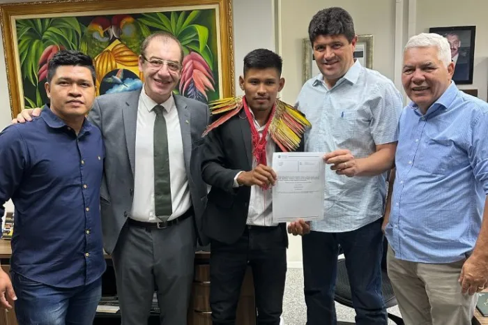 Neno Razuk anuncia doação de caminhonete para sete comunidades em Sidrolândia