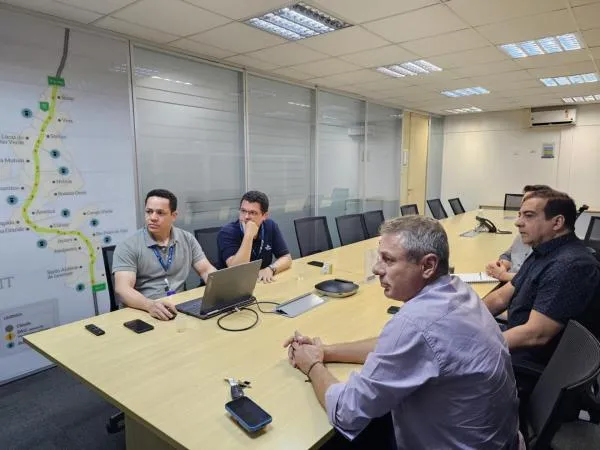 Prefeito visita sede da Nova Rota Oeste e anuncia avanços em obras e melhorias no trânsito