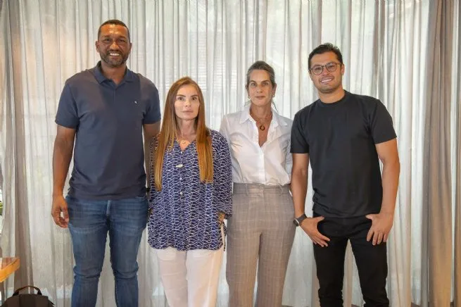 Prefeito Reinaldinho recebe atende representantes da Associação Renova Camburi_zinho