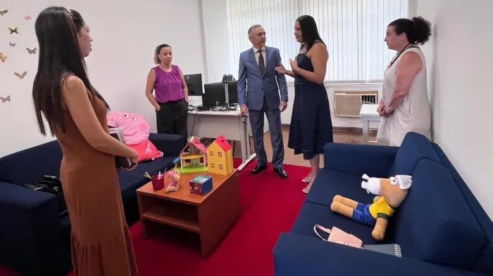 Secretária da Mulher visita instituições parceiras