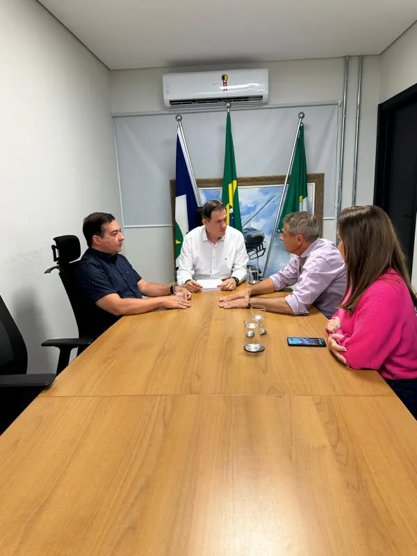 Prefeito busca parceria com Governo de MT para construção de Vila para profissionais de segurança pública