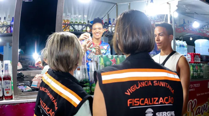 Trabalho é de caráter preventivo para um melhor funcionamento dos serviços comercializados no local / Foto: Mario Sousa