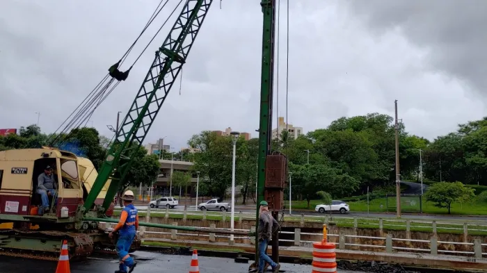 Interdição total de avenida segue até o dia 1º de março