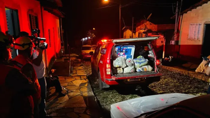 Goiás Alerta e Solidário presta assistência às vítimas das enchentes que atingiram Pirenópolis (Foto: Corpo de Bombeiros)