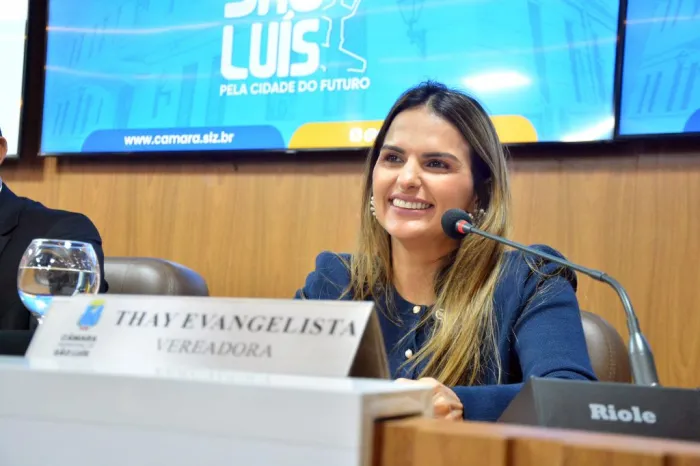 Thay Evangelista solicita ampliação de vagas para o ensino fundamental nas escolas do São Francisco