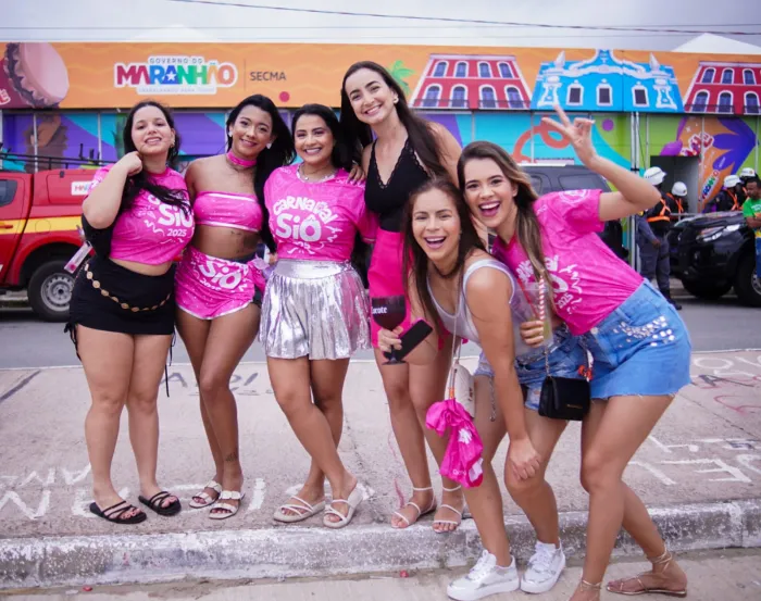 Criatividade e alegria tomam orla de São Luís neste domingo (17)