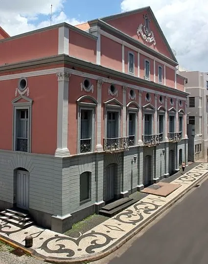 Teatro Arthur Azevedo apresenta espetáculo “Eu te conheço Carnaval”
