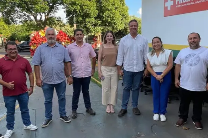 Lia Nogueira entrega equipamentos ao Hospital Municipal Lourival de Itaporã