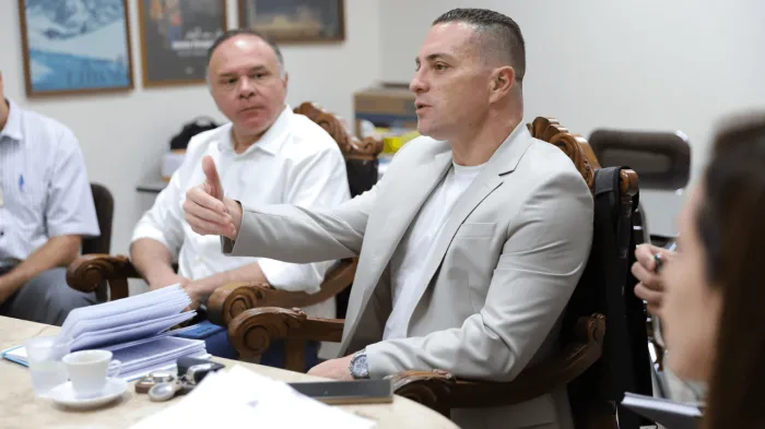 Prefeito anuncia ampliação de leitos e parceria com a Santa Casa