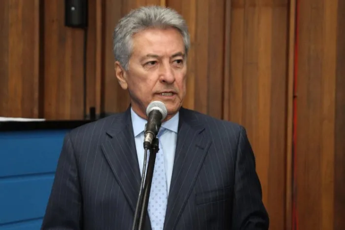 Hashioka pede prioridade ao uso de massa asfáltica com material reciclável em via pública