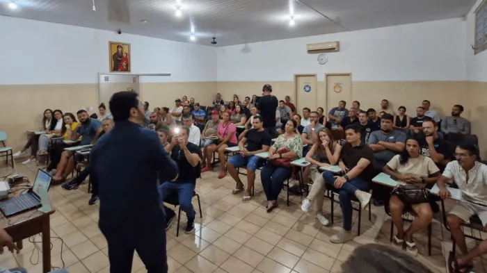 Primeiro encontro do Banco do Povo no Bairro reúne 72 empreendedores