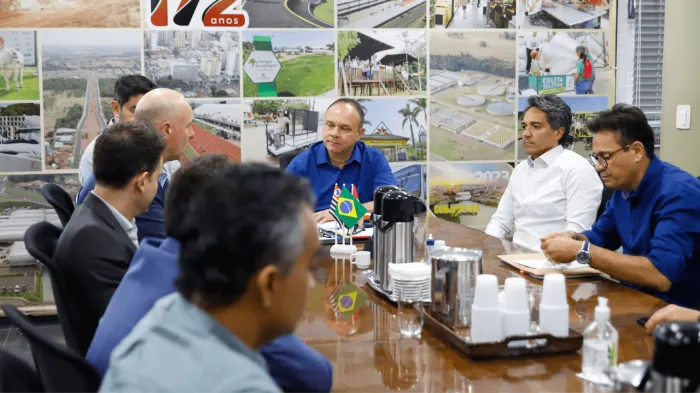 Prefeito recebe diretores da Econoroeste para obras na rodovia