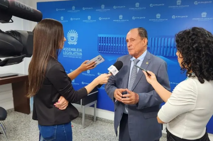 Zé Teixeira trata saúde da população como prioridade em MS