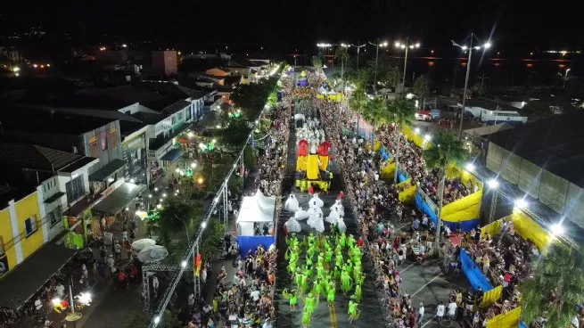 Desfile das Escolas de Samba do Grupo de Acesso e Grupo Especial de São Sebastião promete encantar a Rua da Praia