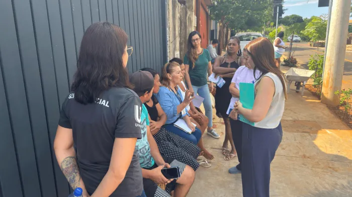 Assistência Social participa de ação na antiga Favela Marte