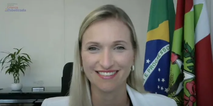 Santa Catarina representa Consed em webinário sobre papel da avaliação no processo de alfabetização