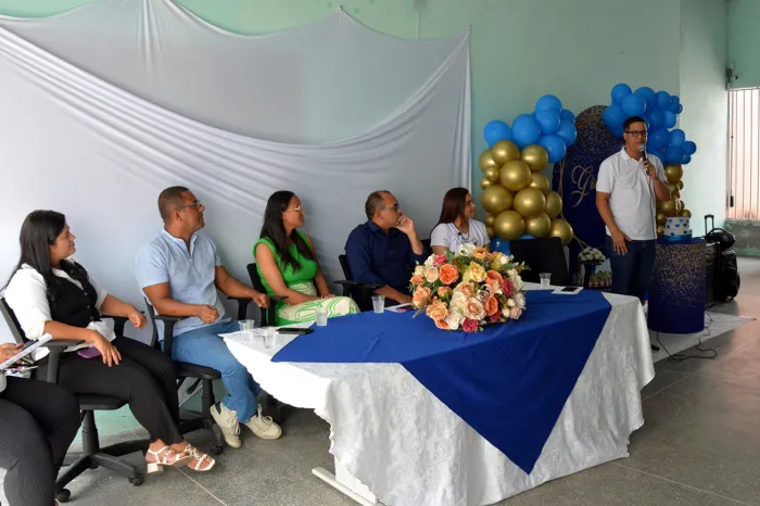 Crianças e adolescentes assistidas pelo Caps i festejam 20 anos da unidade